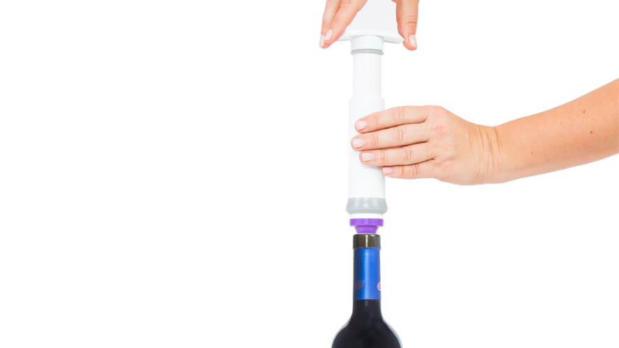 stopper_P_vacuuming preserve wine with vacuum